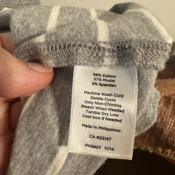 Talbots Gray Knit Maxi Skirt Womens Soft Medium Gray White Stripe Beachy Pull On - Picture 9 of 12